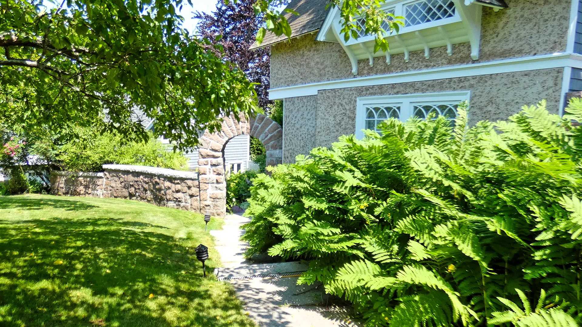 Path to Guesthouse