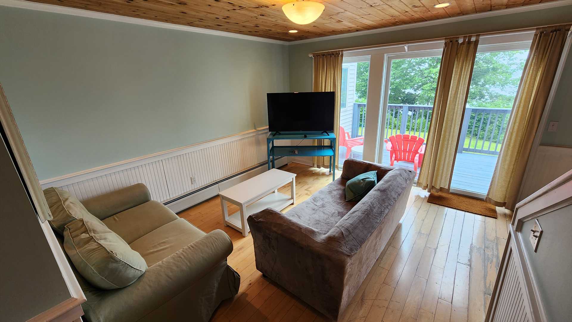 Sitting area off Kitchen