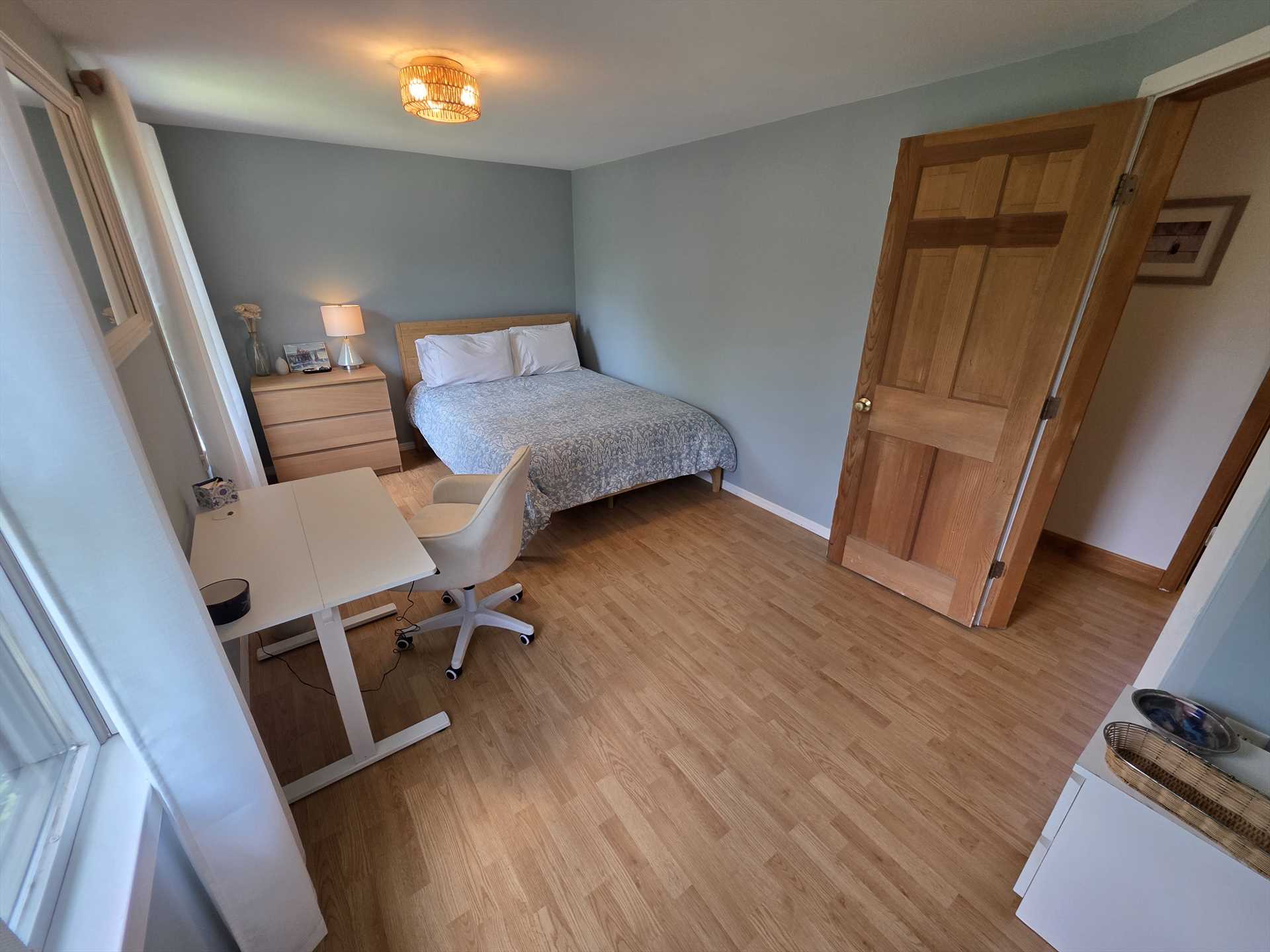 2nd Floor Queen BR