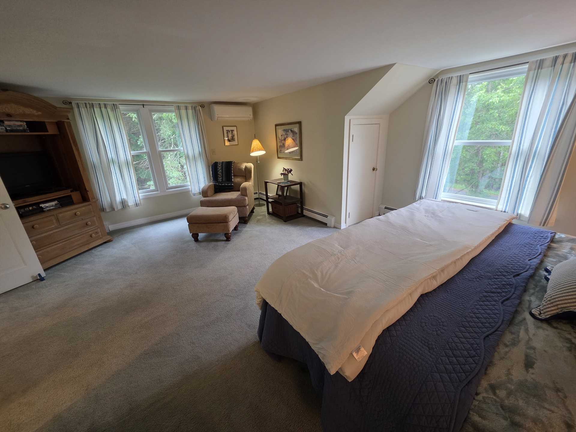 2nd Floor Master Bedroom